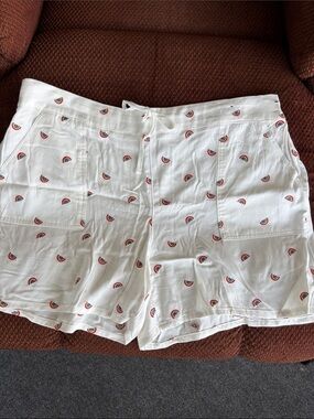 Women’s White Rainbow-Print Drawstring Bermuda Shorts